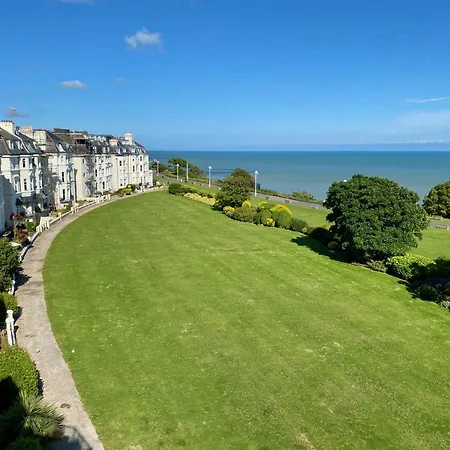 Clifton Views Apartment Folkestone Exterior photo